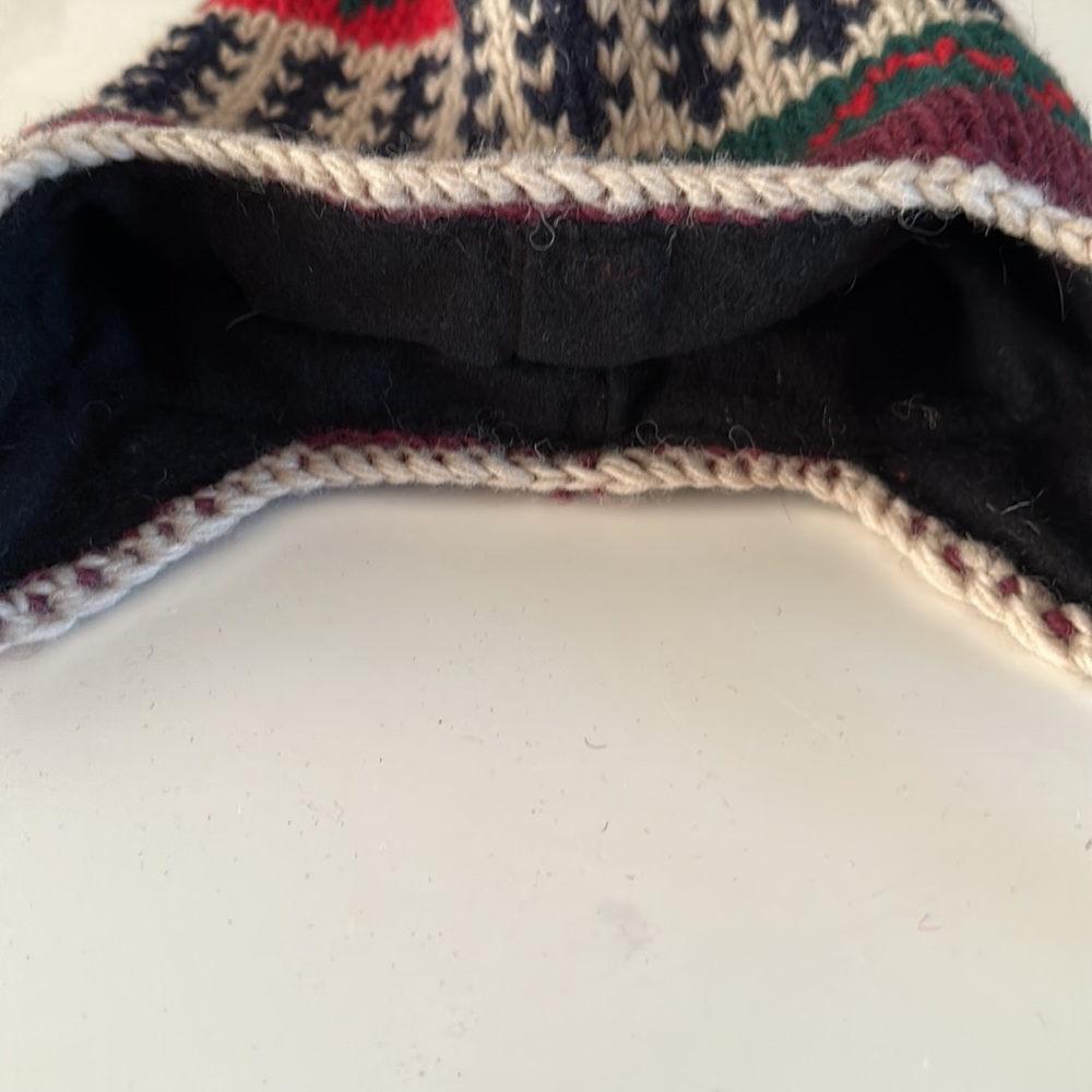 Wool hat - Picture 4 of 4